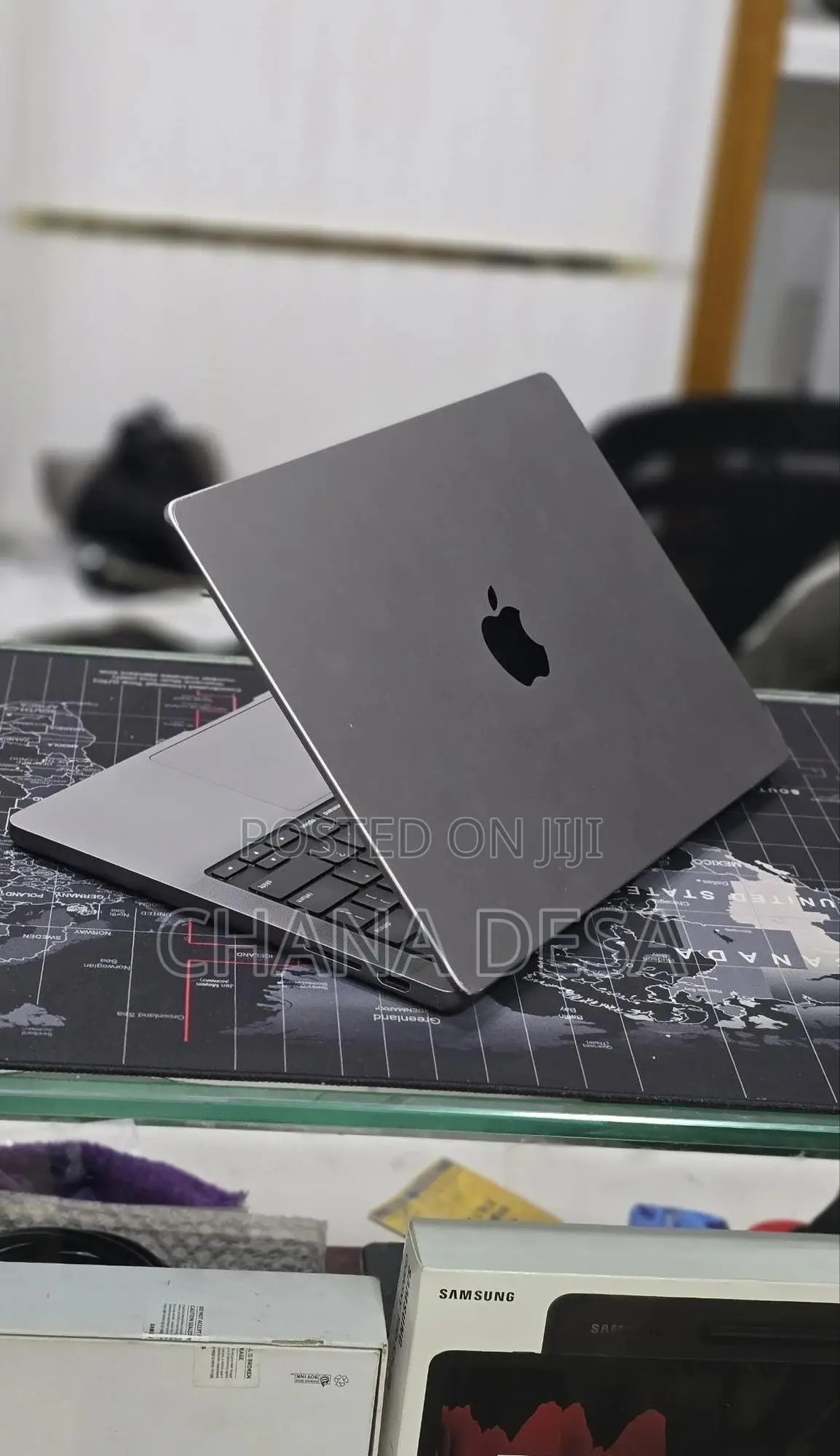 New Laptop Apple MacBook Pro 2023 M3 8GB Apple M3 Pro SSD 512GB