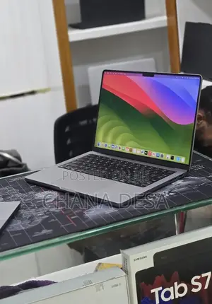 New Laptop Apple MacBook Pro 2023 M3 8GB Apple M3 Pro SSD 512GB