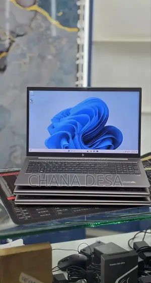 New Laptop HP ZBook 15 16GB Intel Core i5 SSD 512GB