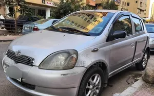 Toyota Vitz 1999 Silver