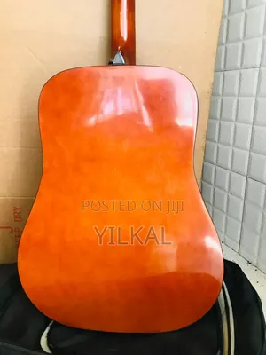 Yamaha F340 Acoustic Guitar