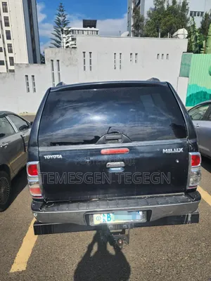 Toyota Hilux 2014 Black