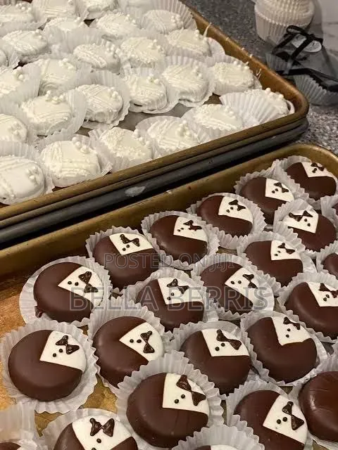 Chocolate Covered Strawberries and Oreos