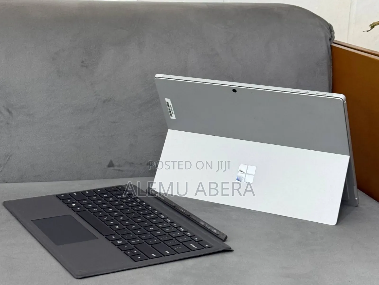 New Laptop Microsoft Surface Pro 7+ 16GB Intel Core i5 SSD 256GB