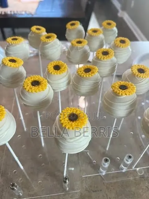 Cake Pops and Beyond With Different Flavors and Docrations