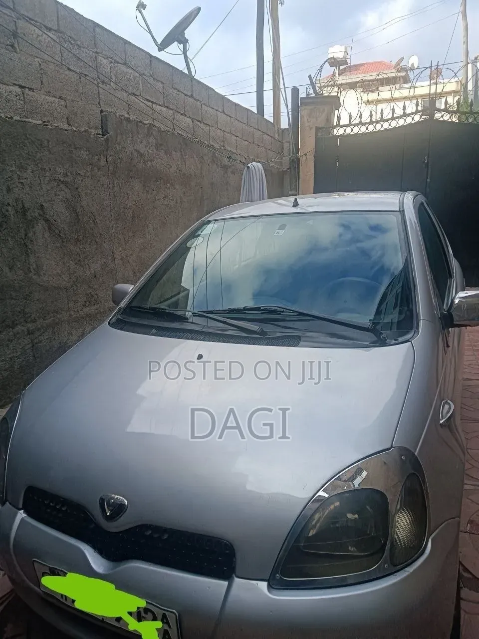 Toyota Vitz 2003 Silver