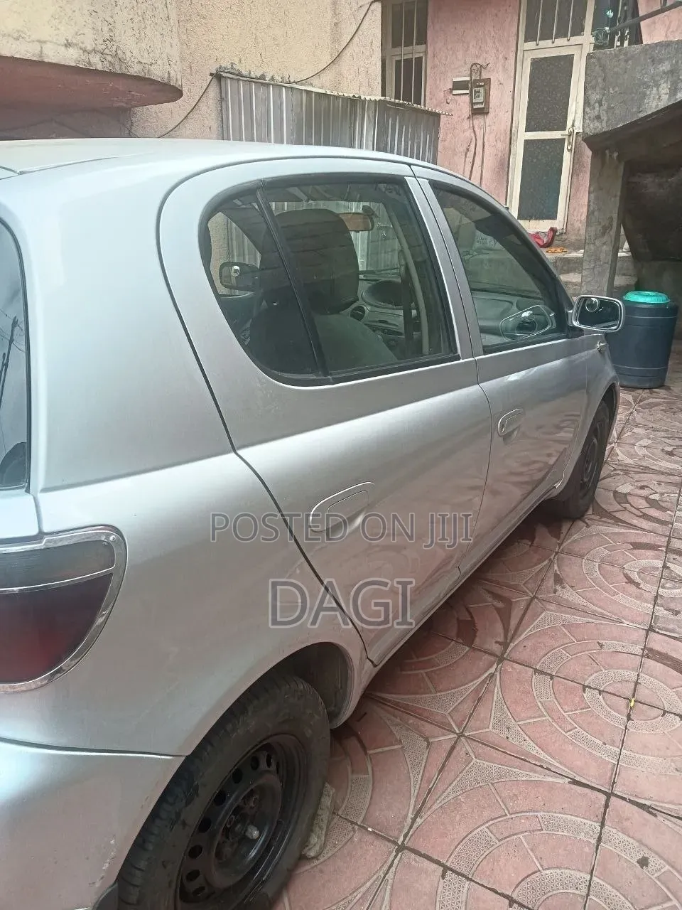 Toyota Vitz 2003 Silver