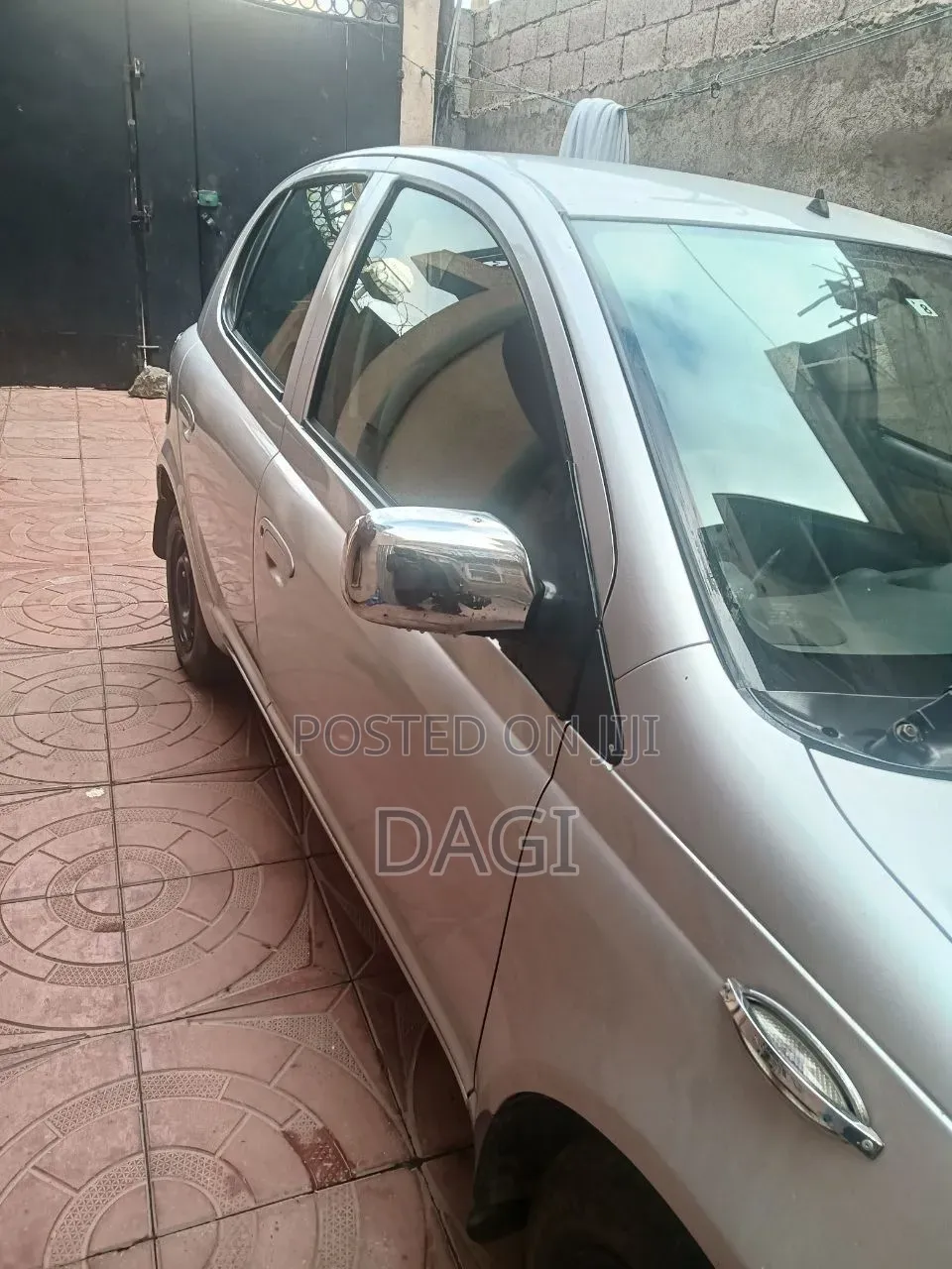 Toyota Vitz 2003 Silver