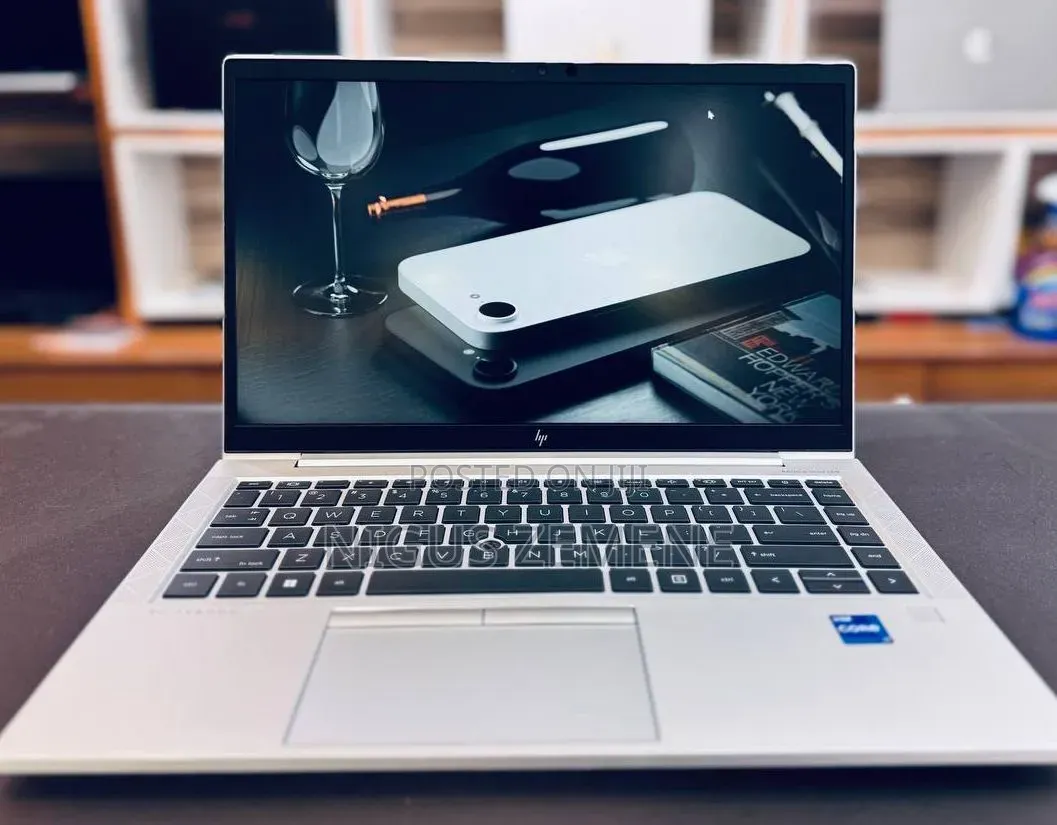 New Laptop HP EliteBook 840 G8 16GB Intel Core i7 SSD 512GB