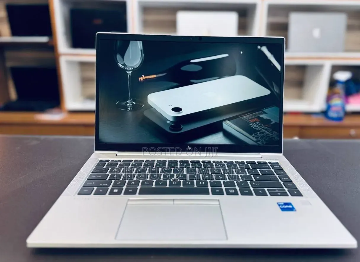New Laptop HP EliteBook 840 G8 16GB Intel Core i7 SSD 512GB