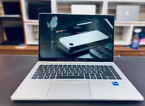 New Laptop HP EliteBook 840 G8 16GB Intel Core i7 SSD 512GB