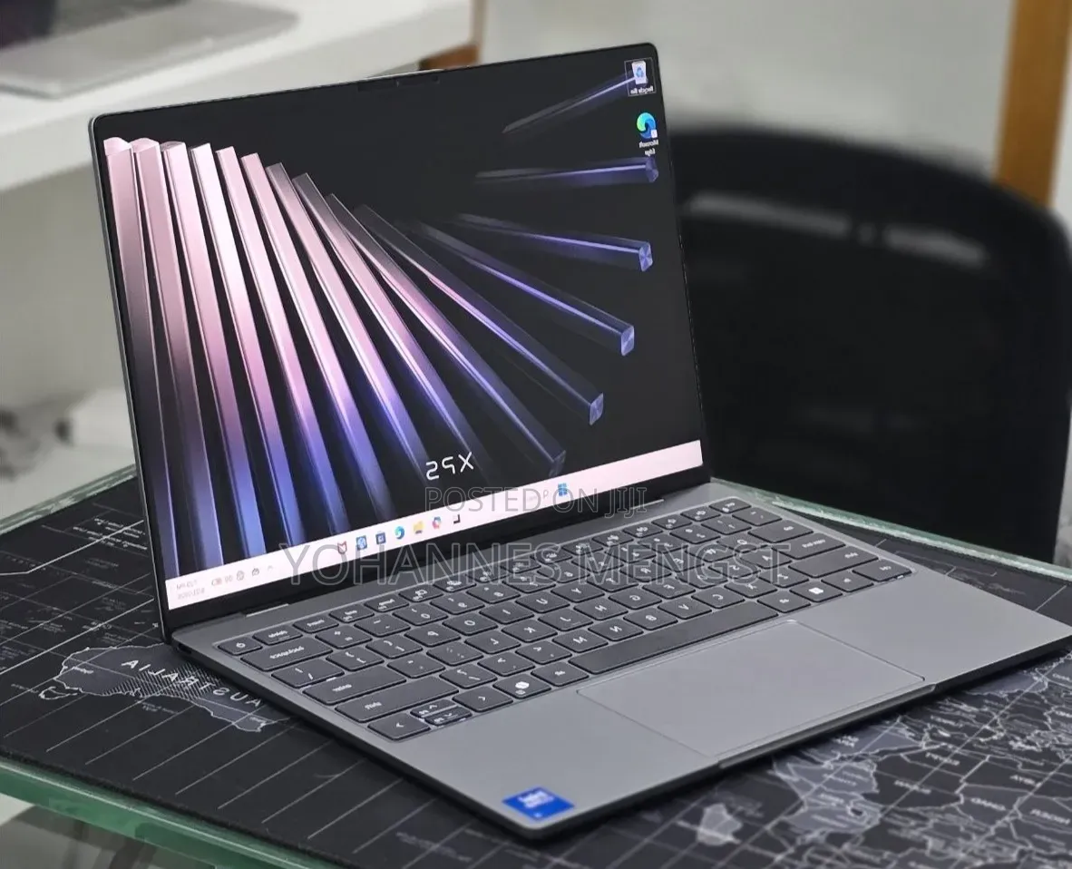 New Laptop Dell XPS 13 8GB Intel Core 5 SSD 512GB