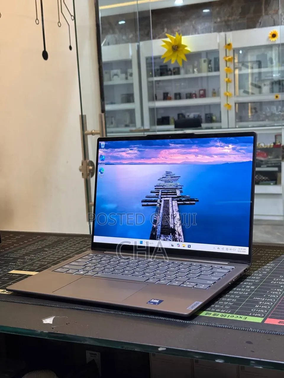 New Laptop Lenovo Yoga 7i 32GB Intel Core Ultra 7 SSD 512GB
