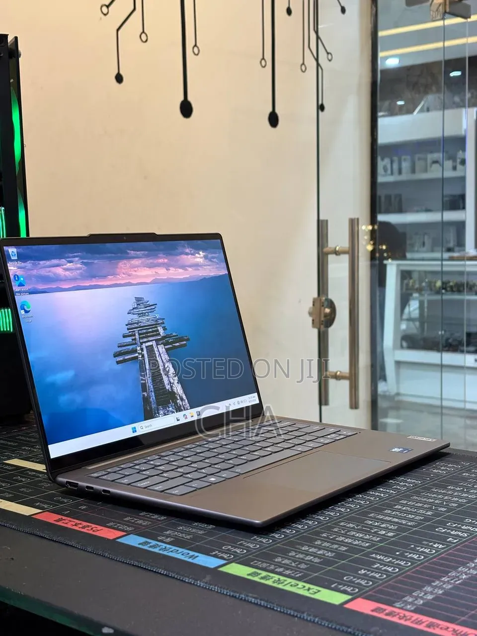 New Laptop Lenovo Yoga 7i 32GB Intel Core Ultra 7 SSD 512GB