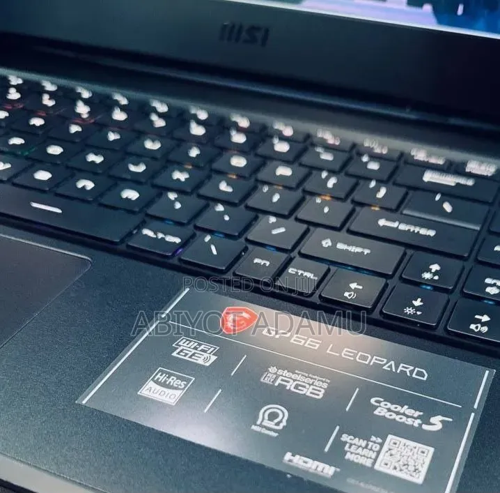 New Laptop MSI GP75 Leopard 16GB Intel Core i7 SSD 512GB