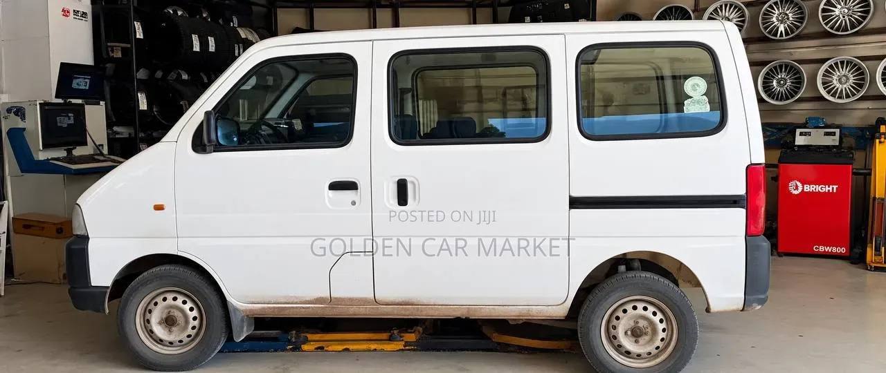 Suzuki Eeco 2025 White
