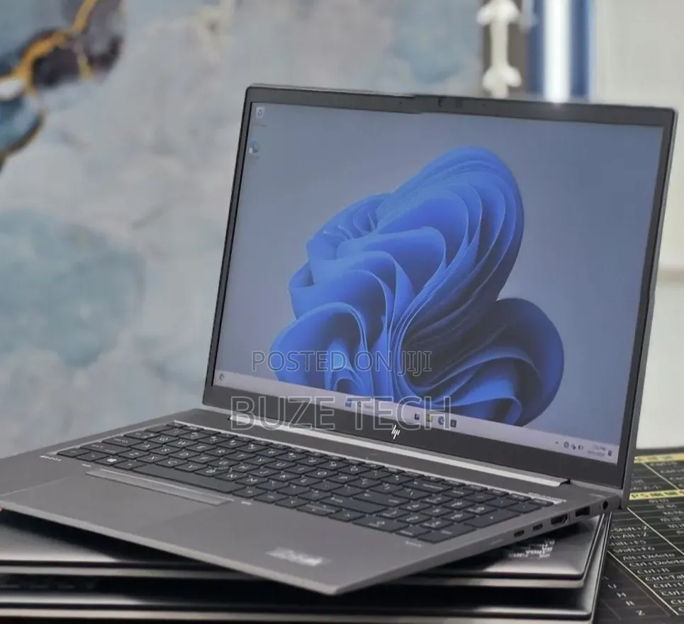 New Laptop HP ZBook 15 16GB Intel Core i5 SSD 512GB