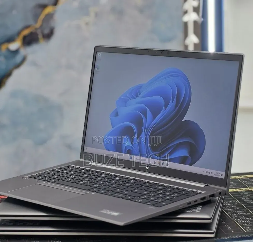 New Laptop HP ZBook 15 16GB Intel Core i5 SSD 512GB