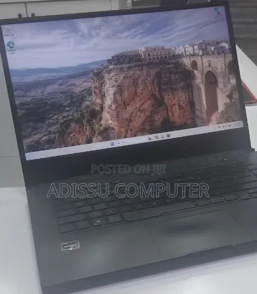 New Laptop Asus ROG Zephyrus G15 16GB AMD Ryzen 7 SSD 512GB