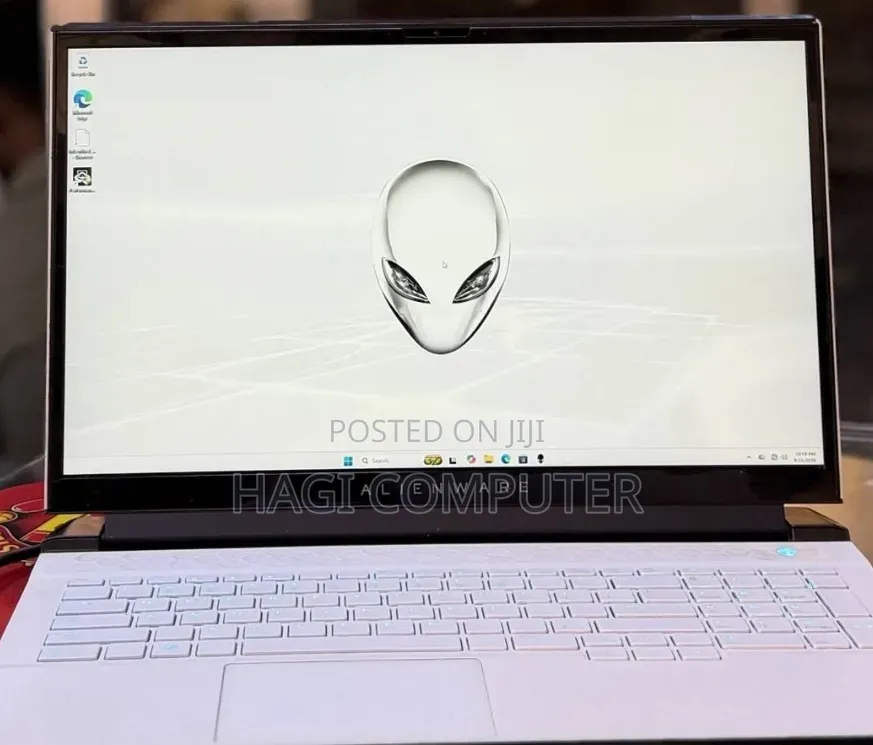 New Laptop Alienware X17 R1 16GB Intel Core i7 SSD 512GB
