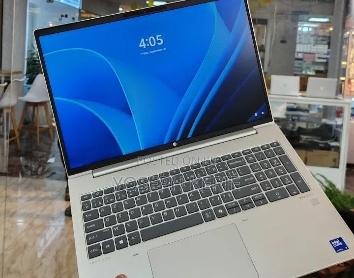 New Laptop HP ProBook 460 G11 16GB Intel Core Ultra 7 SSD 512GB