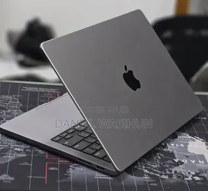 New Laptop Apple MacBook Pro 2024 M3 8GB Apple M3 Pro SSD 512GB