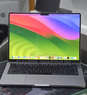 New Laptop Apple MacBook Pro 2024 M3 8GB Apple M3 Pro SSD 512GB