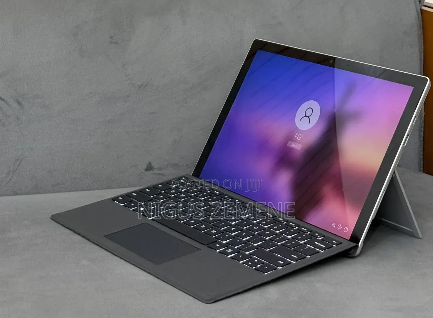 New Laptop Microsoft Surface Pro 7 16GB Intel Core i5 SSD 256GB