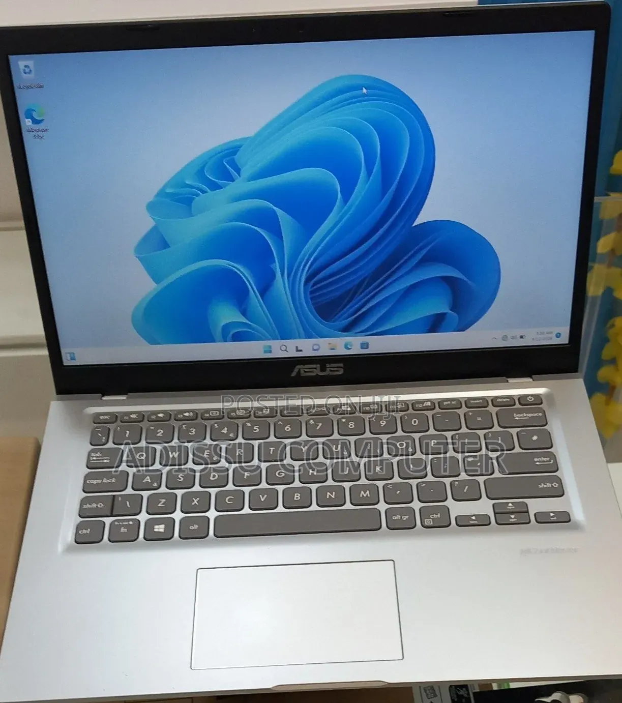 New Laptop Asus Vivobook 14 8GB Intel Core i5 SSD 256GB