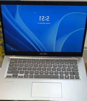 New Laptop Asus Vivobook 14 8GB Intel Core i5 SSD 256GB