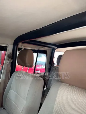 Toyota Land Cruiser 2011 White