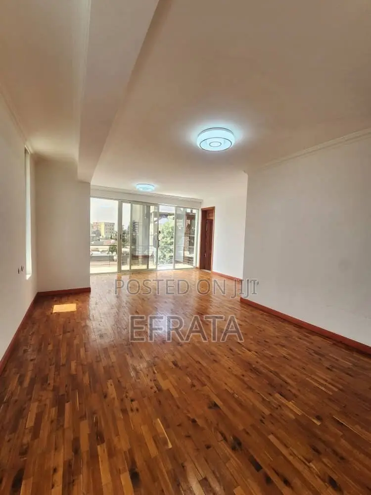 7bdrm Apartment in Bole for rent