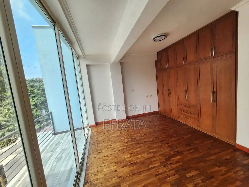 7bdrm Apartment in Bole for rent