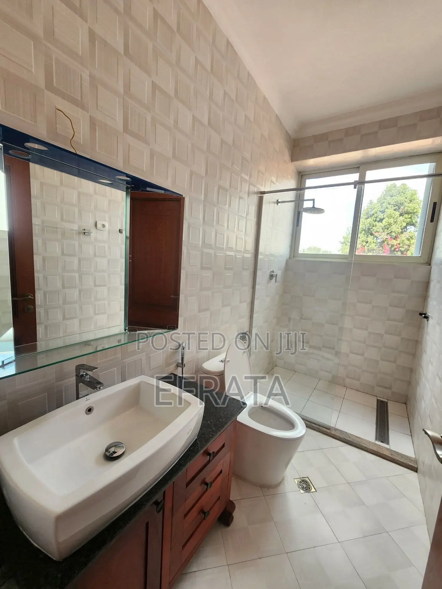7bdrm Apartment in Bole for rent