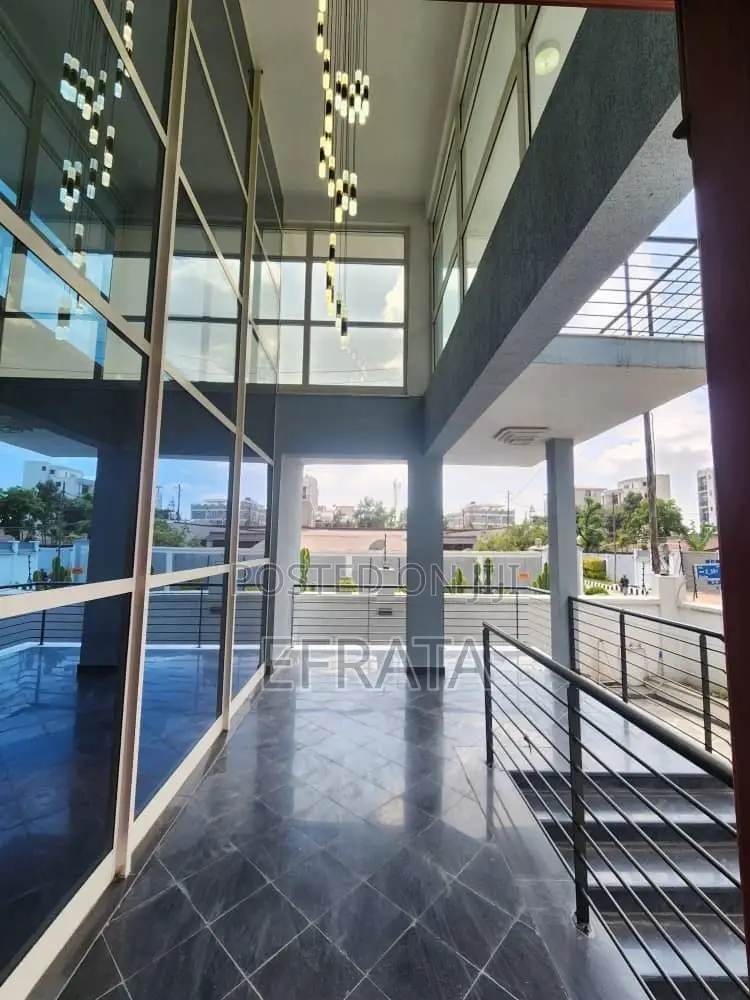 7bdrm Apartment in Bole for rent