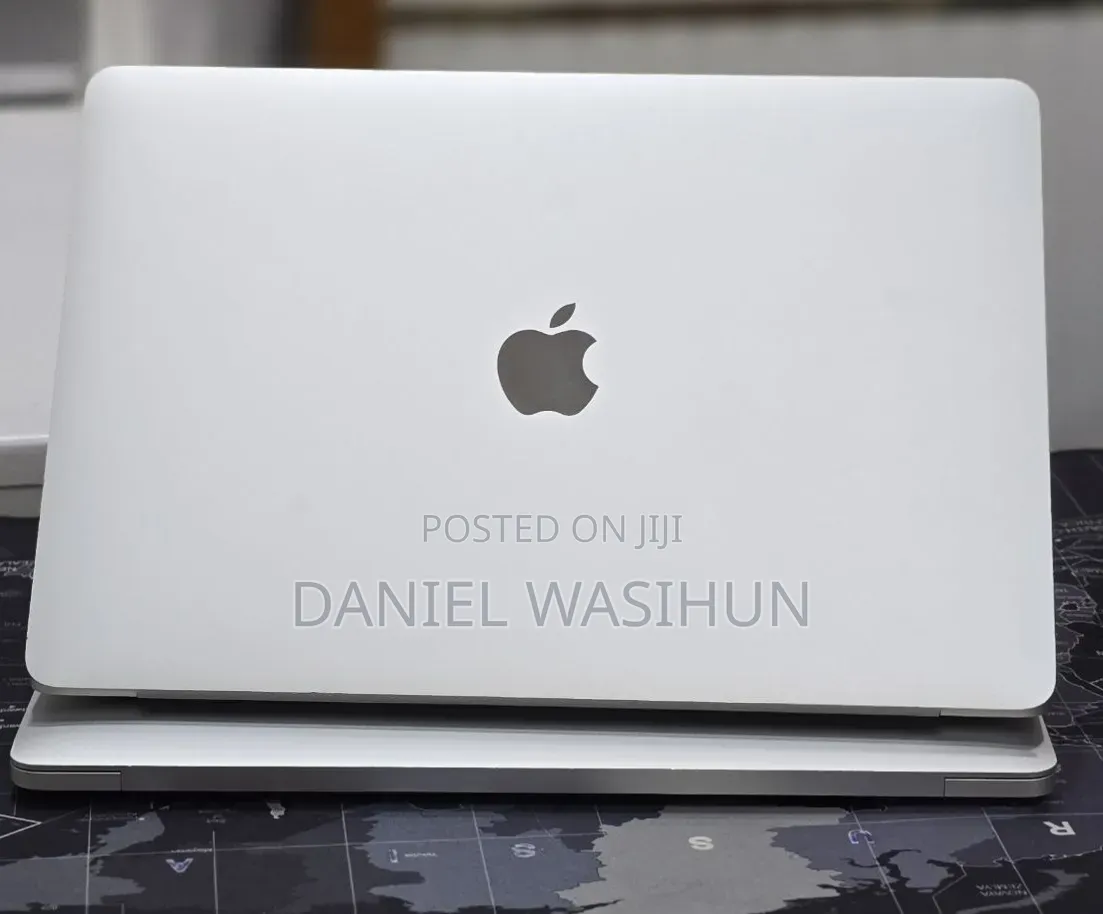 New Laptop Apple MacBook Pro 2020 32GB Intel Core i7 SSD 512GB