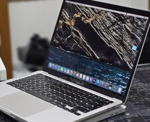 New Laptop Apple MacBook Pro 2020 32GB Intel Core i7 SSD 512GB