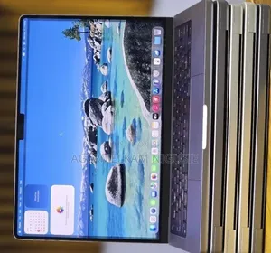 New Laptop Apple MacBook Pro 2021 M1 16GB AMD A10 SSD 512GB
