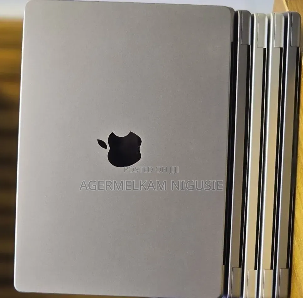 New Laptop Apple MacBook Pro 2021 M1 16GB AMD A10 SSD 512GB