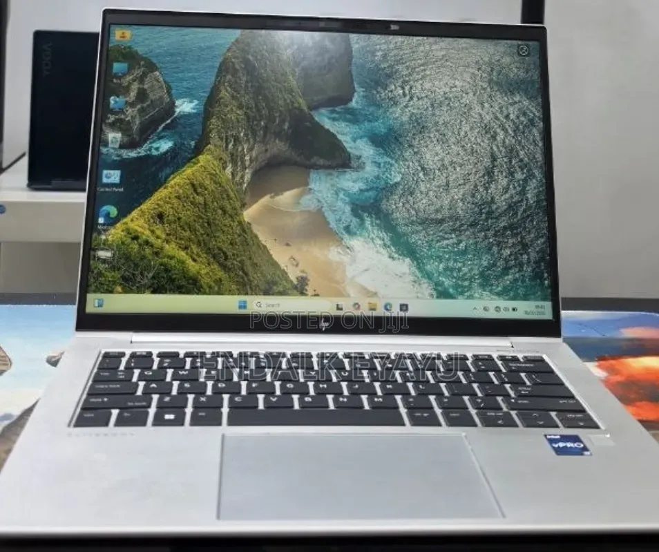 New Laptop HP EliteBook 840 G9 16GB Intel Core i7 SSD 512GB