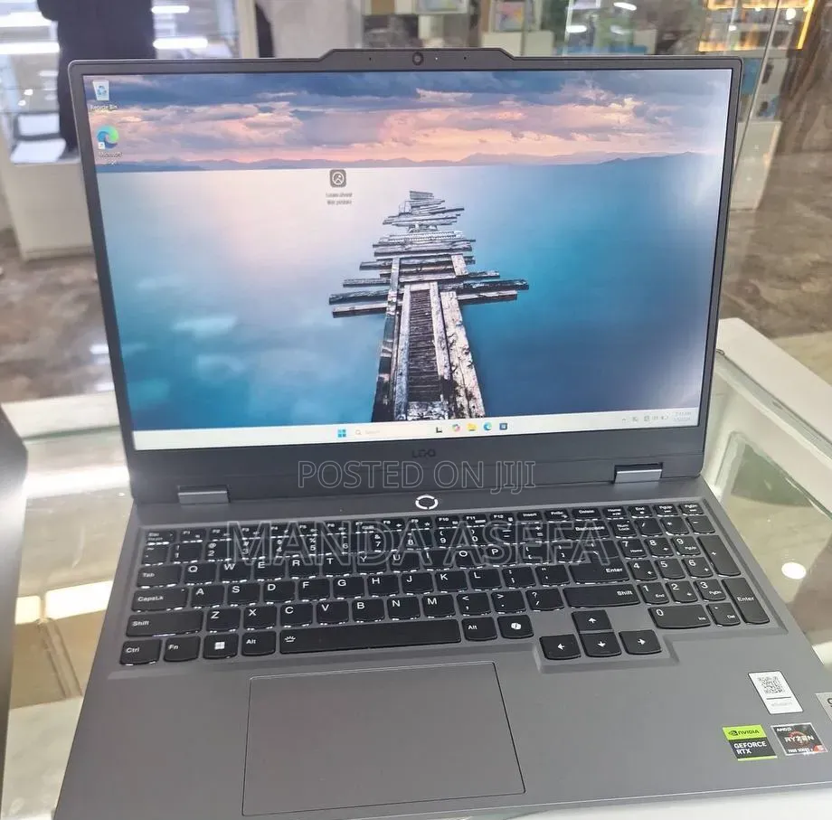 New Laptop Lenovo LOQ 15IRH8 16GB AMD Ryzen 5 SSD 512GB
