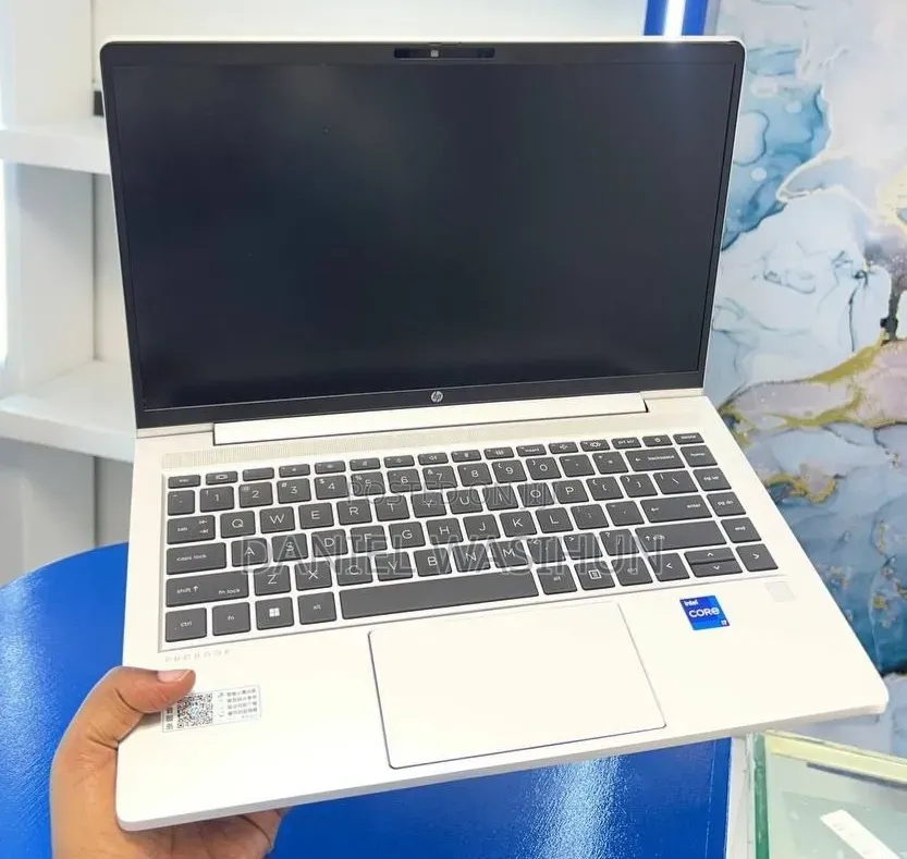 New Laptop HP ProBook 440 G10 16GB Intel Core i7 SSD 1T