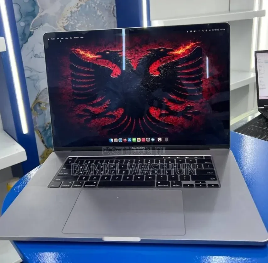 New Laptop Apple MacBook Pro 2019 32GB Intel Core i9 SSD 1T