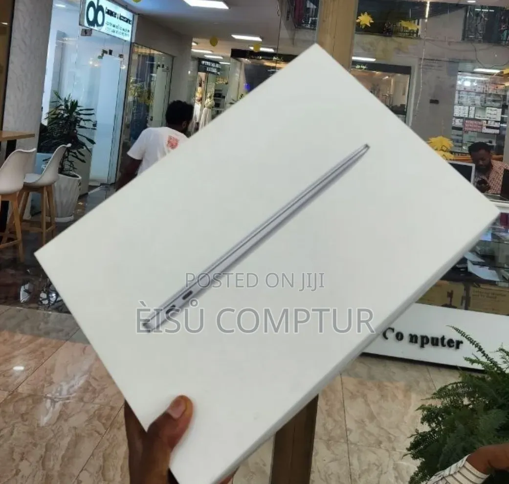 New Laptop Apple MacBook Air 2020 M1 8GB Apple M1 SSD 256GB