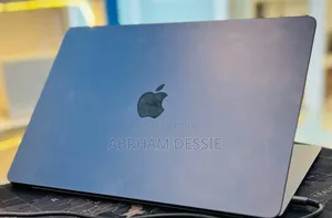 New Laptop Apple MacBook Air 2024 M3 8GB Apple M3 SSD 256GB