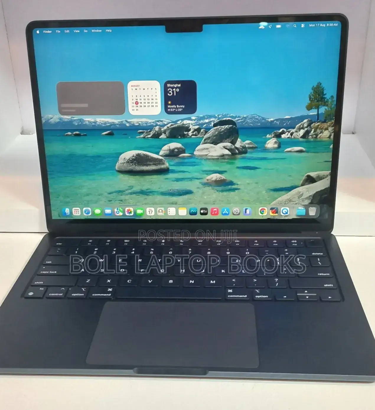New Laptop Apple MacBook Air 2022 M2 8GB Intel Core i5 SSD 256GB