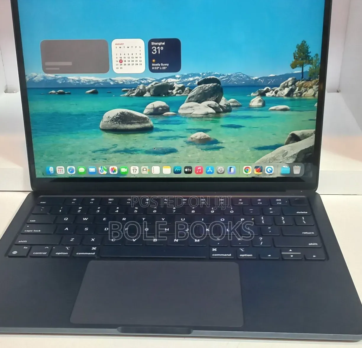 New Laptop Apple MacBook Air 2022 M2 8GB Intel Core i5 SSD 256GB