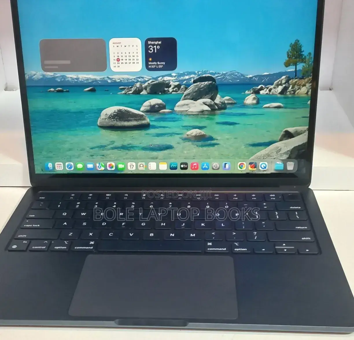 New Laptop Apple MacBook Air 2022 M2 8GB Intel Core i5 SSD 256GB