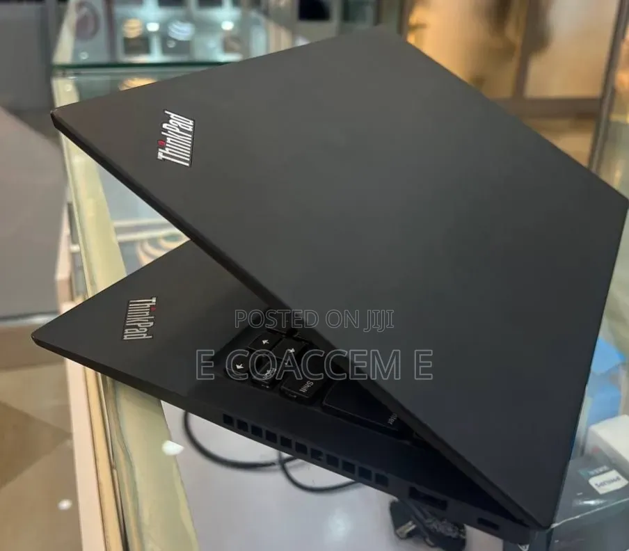 New Laptop Lenovo 16GB AMD Ryzen 5 SSD 512GB