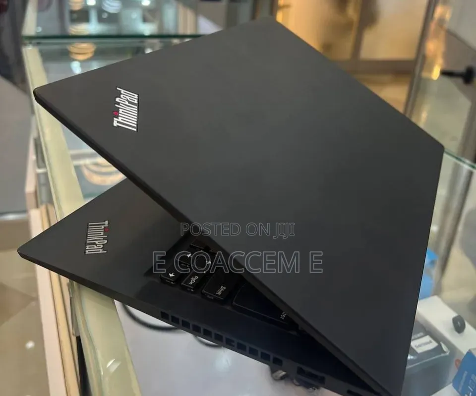 New Laptop Lenovo 16GB AMD Ryzen 5 SSD 512GB